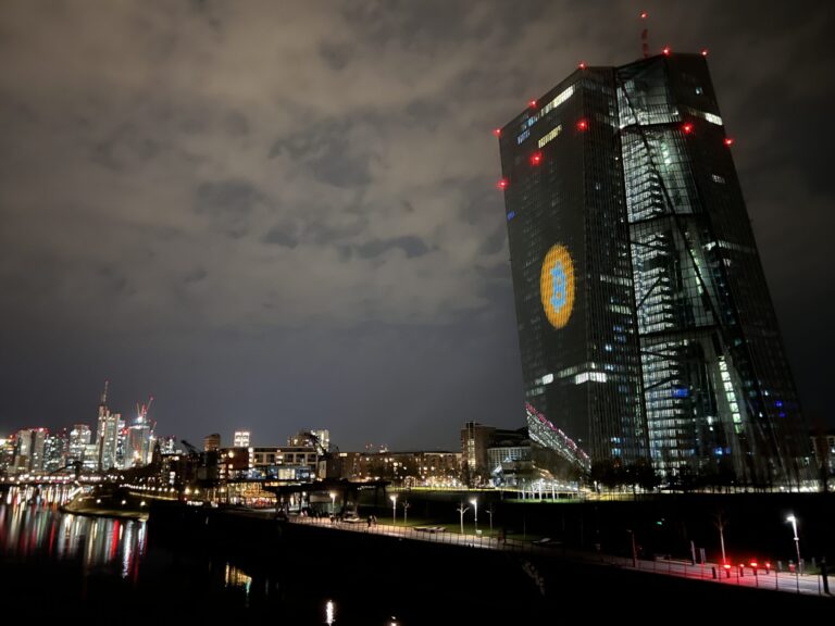 Batman Görmesin! BTC Logosu ECB Binasında Görüntülendi!